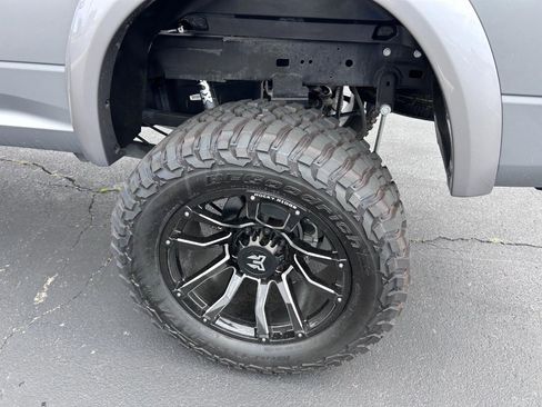 Used 2024 RAM 2500 Laramie w/ Sport Appearance Package image 6