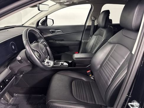 Certified 2025 Kia Sportage SX AWD/4WD image 4