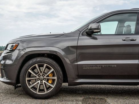 Used 2018 Jeep Grand Cherokee Trackhawk AWD/4WD image 4