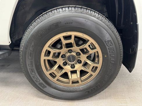 Used 2023 Toyota 4Runner 40th Anniversary SE AWD/4WD image 36