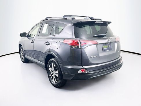 Used 2018 Toyota RAV4 LE image 5