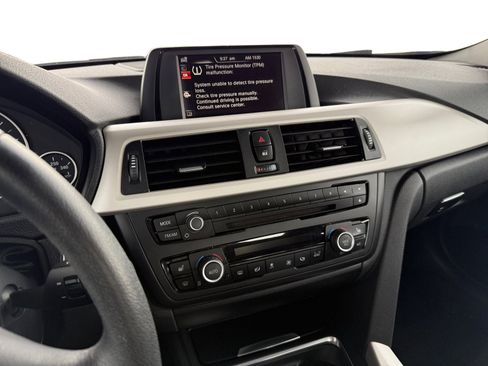 Used 2015 BMW 320i Sedan image 15