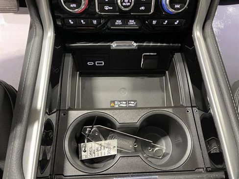 Used 2021 GMC Yukon Denali w/ Denali Premium Package image 36