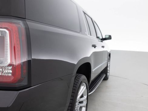 Used 2018 GMC Yukon XL SLT w/ Premium Edition AWD/4WD image 14