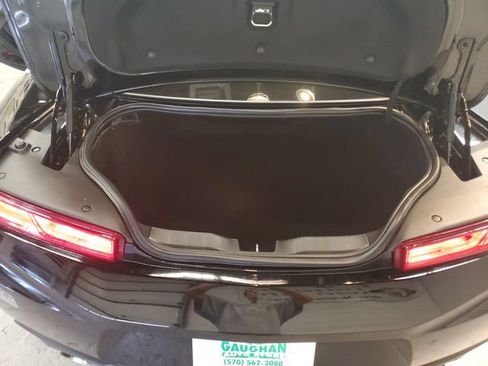 Used 2017 Chevrolet Camaro LT RWD image 6