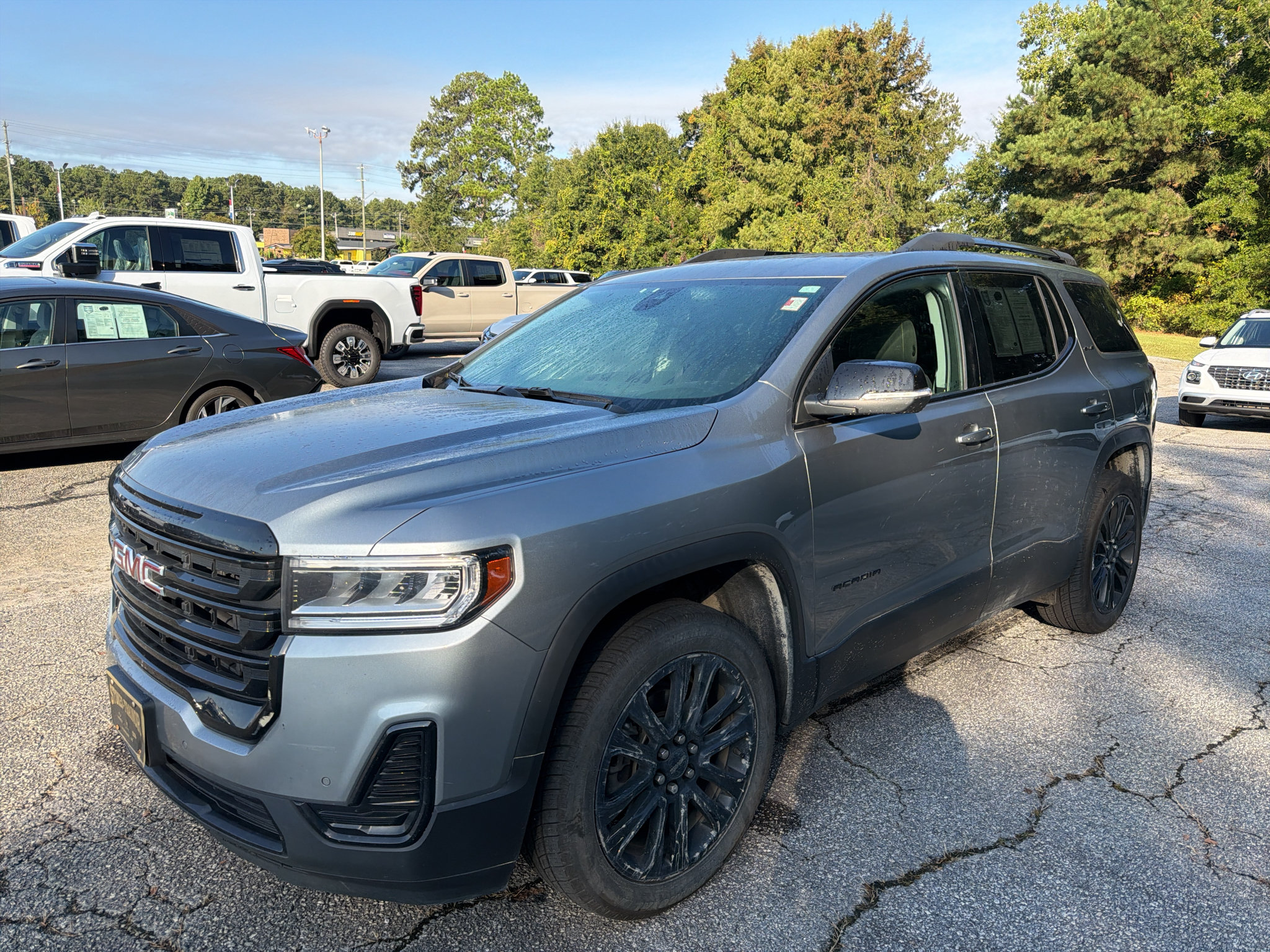 Used 2023 GMC Acadia SLE w/ Driver Convenience Package FWD image 1