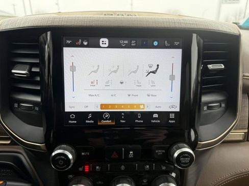 Used 2022 RAM 3500 Limited w/ Max Tow Package image 19