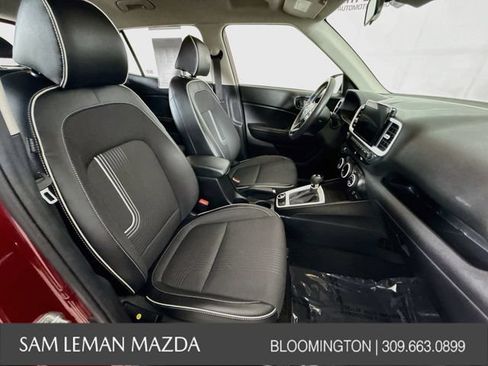 Used 2024 Hyundai Venue Limited FWD image 27