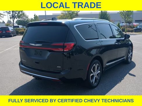 Used 2022 Chrysler Pacifica Pinnacle AWD/4WD image 6