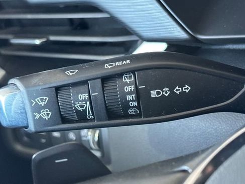 Used 2024 GMC Acadia AT4 w/ Super Cruise Package image 39