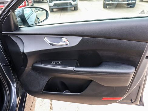Used 2023 Kia Forte LXS image 14