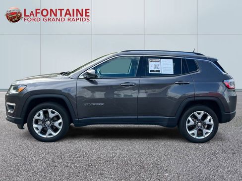 Used 2020 Jeep Compass Limited w/ Safety & Security Group AWD/4WD image 4