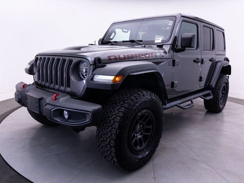 Used 2022 Jeep Wrangler Unlimited Rubicon w/ Xtreme Recon 35" Tire Package AWD/4WD image 15