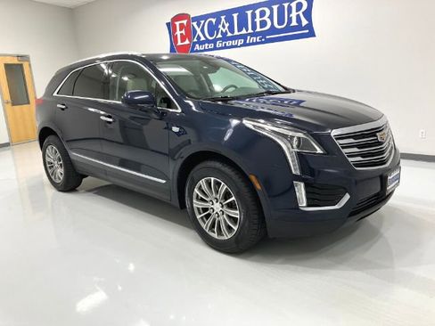 Used 2017 Cadillac XT5 Luxury w/ Driver Awareness Package FWD image 4