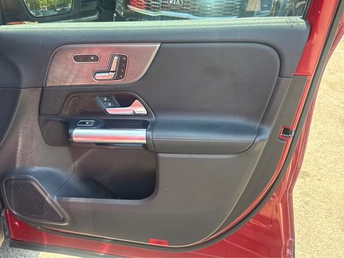 Used 2021 Mercedes-Benz GLA 250 4MATIC w/ Premium Package image 20