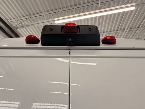 Used 2022 RAM ProMaster 2500 w/ Driver Convenience Group FWD image 12
