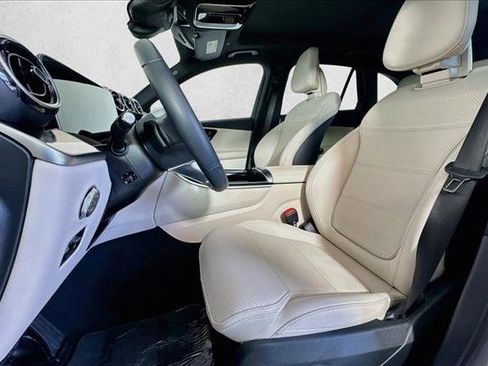 Used 2026 Mercedes-Benz GLC 300 4MATIC image 19