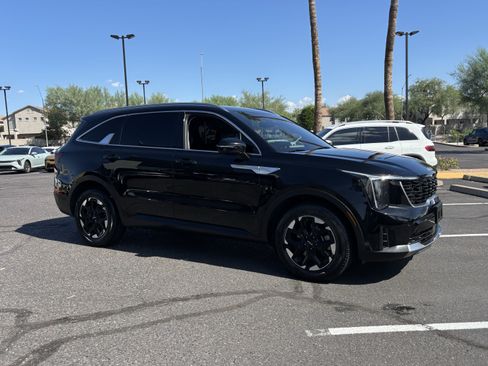 Certified 2024 Kia Sorento S FWD image 31