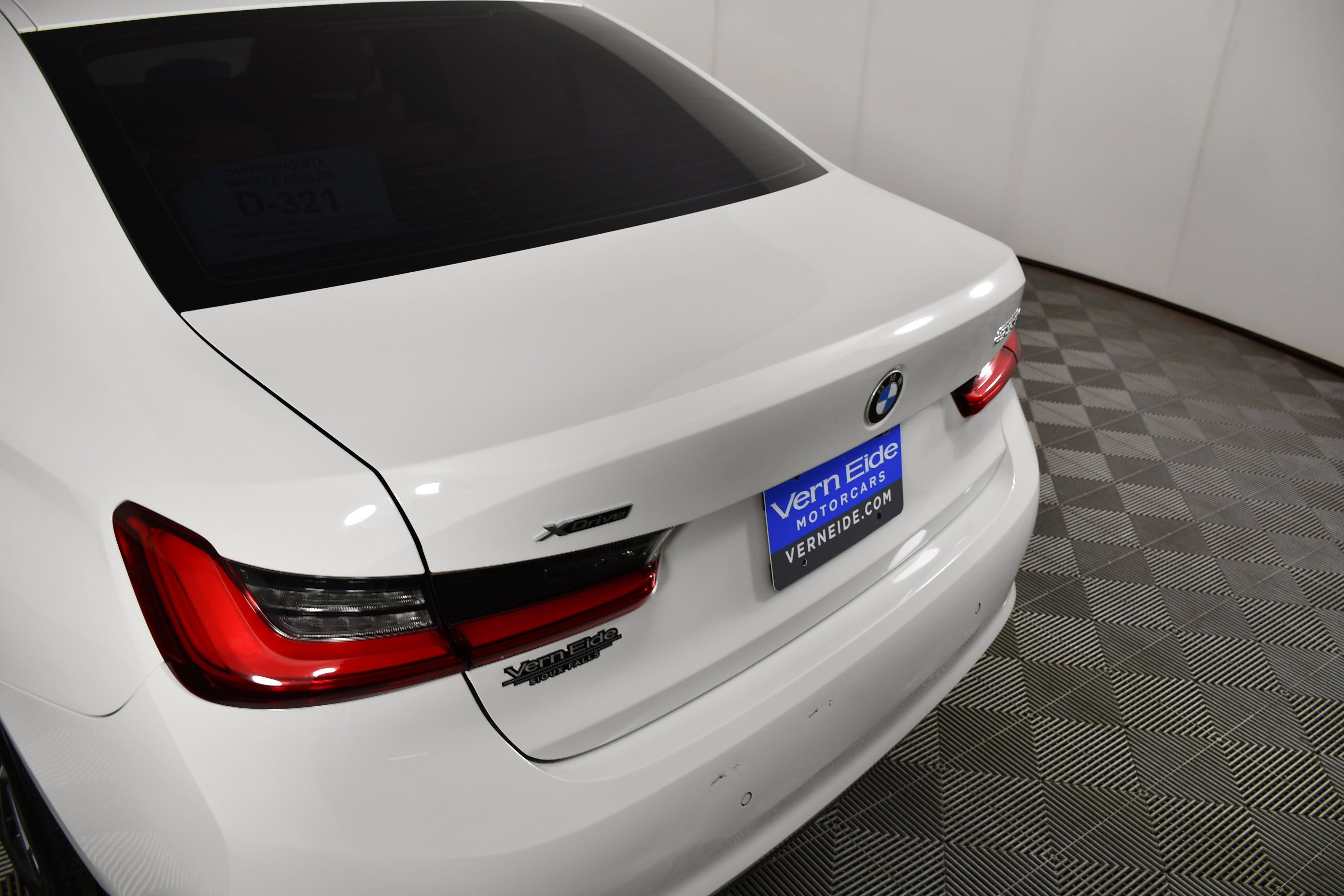 Used 2019 BMW 330i xDrive Sedan w/ Driving Assistance Package AWD/4WD image 15