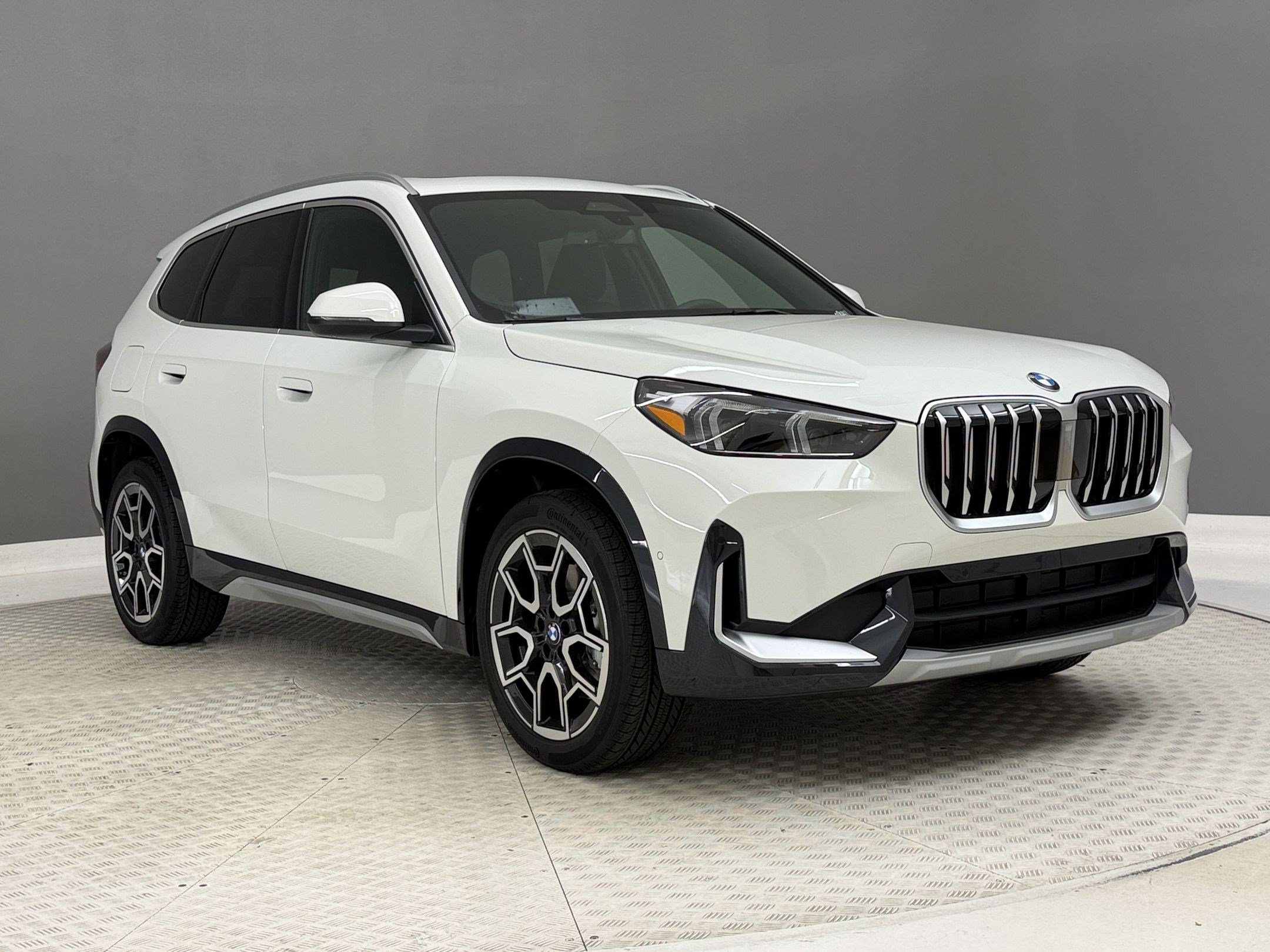 New 2027 BMW X1 xDrive28i AWD/4WD image 7