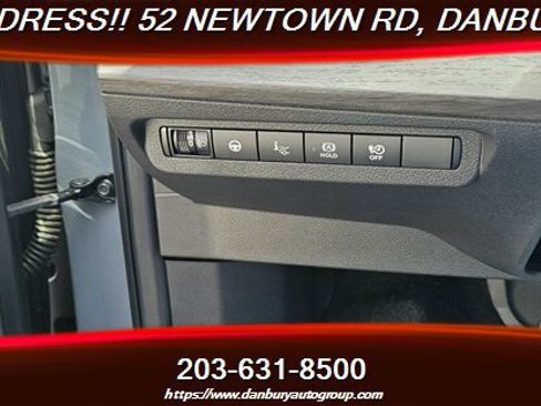 Used 2023 Nissan Ariya FWD image 15
