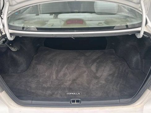 Used 2001 Toyota Corolla CE w/ Extra Value Pkg 1 FWD image 15