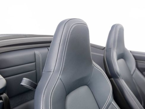 Certified 2025 Porsche 911 Carrera GTS RWD image 39