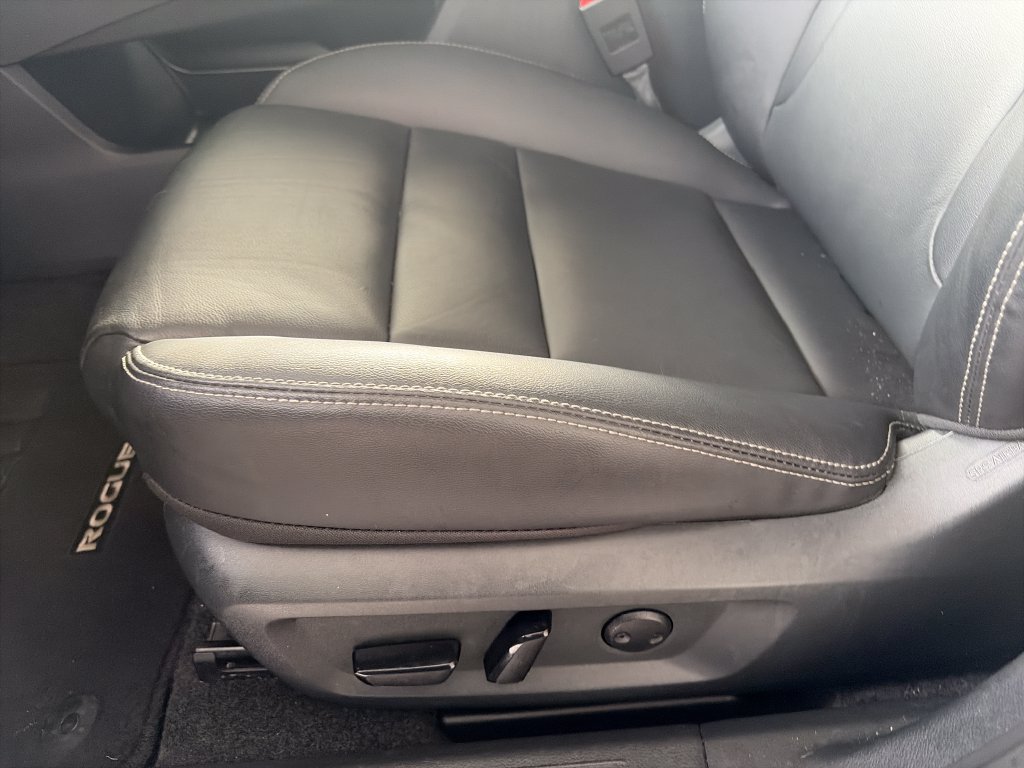 Used 2026 Nissan Rogue SL AWD/4WD image 11