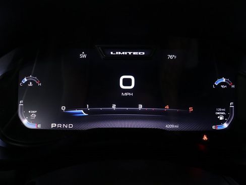 Used 2024 RAM 3500 Limited image 4