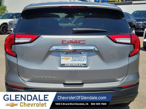 Certified 2024 GMC Terrain SLE FWD image 12