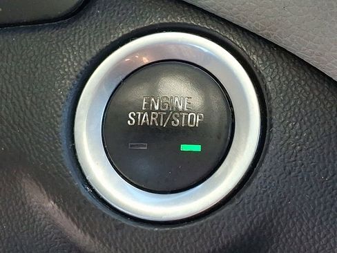 Used 2018 Chevrolet Equinox LS image 23