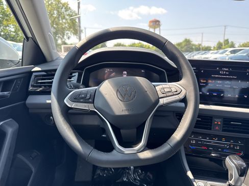 New 2025 Volkswagen Jetta SE image 14