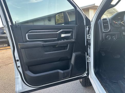 Used 2024 RAM 3500 SLT w/ Quick Order Package 2YG SLT AWD/4WD image 10