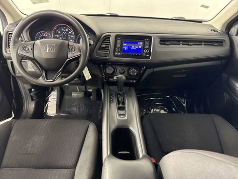 Used 2017 Honda HR-V LX image 24
