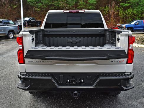New 2026 Chevrolet Silverado 1500 ZR2 w/ LPO, Dark Essentials Package AWD/4WD image 8