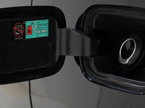 Used 2017 Dodge Durango GT w/ Nav & Power Liftgate Group RWD image 18