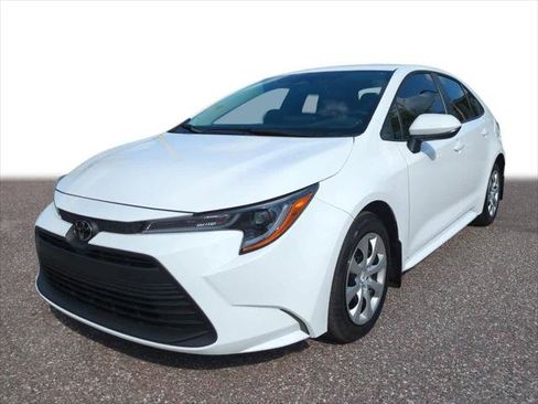 Certified 2026 Toyota Corolla LE image 1
