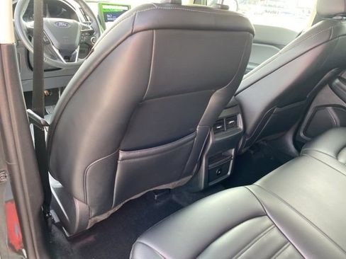 Used 2024 Ford Edge SEL image 34