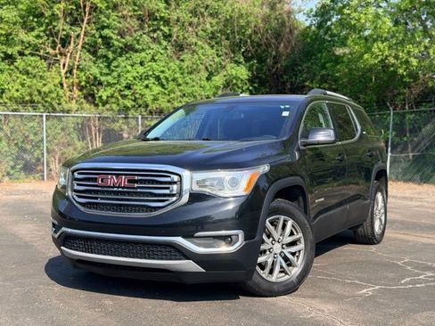 Used 2017 GMC Acadia SLE AWD/4WD image 1