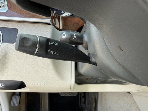 Used 2014 Mercedes-Benz E 550 4MATIC Sedan image 28