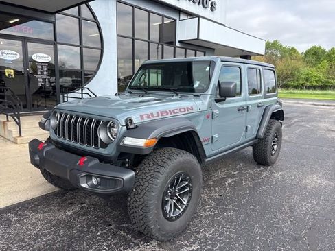 Used 2024 Jeep Wrangler Unlimited Rubicon w/ XTREMEE 35" Tire Package AWD/4WD image 2