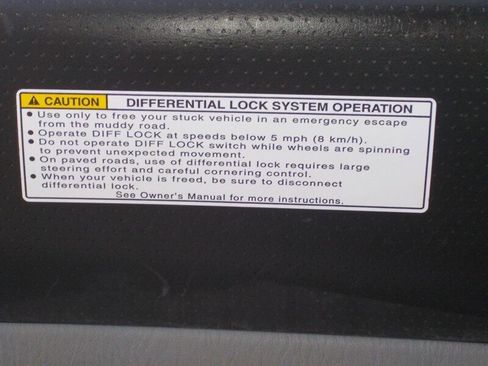 Used 2015 Toyota Tacoma 4x4 Double Cab w/ TRD Off-Road Package image 17