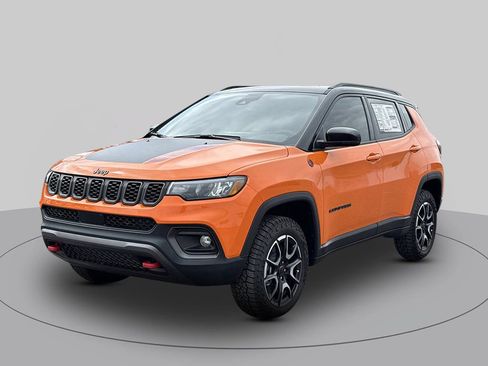 New 2026 Jeep Compass Trailhawk w/ Sun, Sound & Navigation Group AWD/4WD image 7
