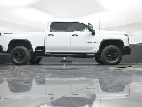 Used 2024 Chevrolet Silverado 2500 ZR2 w/ ZR2 Bison Edition AWD/4WD image 40