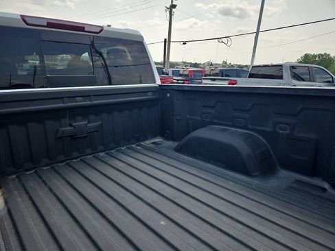 Used 2023 Chevrolet Silverado 1500 LT Trail Boss w/ LT Trail Boss Premium Package AWD/4WD image 10