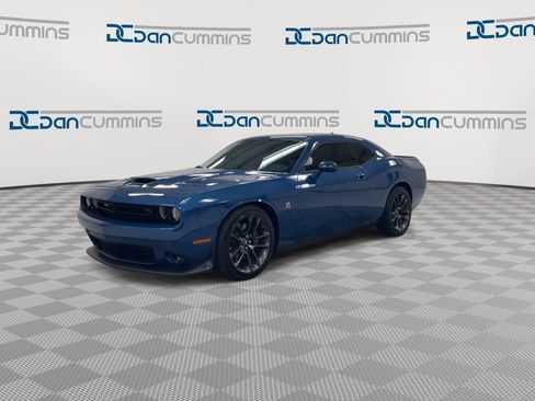 Used 2022 Dodge Challenger R/T Scat Pack RWD image 4