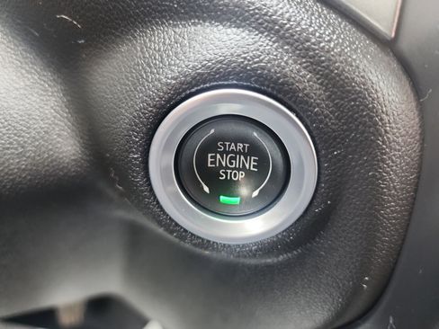 Used 2022 Chevrolet Silverado 1500 LT image 32