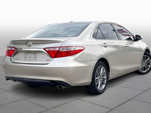 Used 2017 Toyota Camry SE image 13