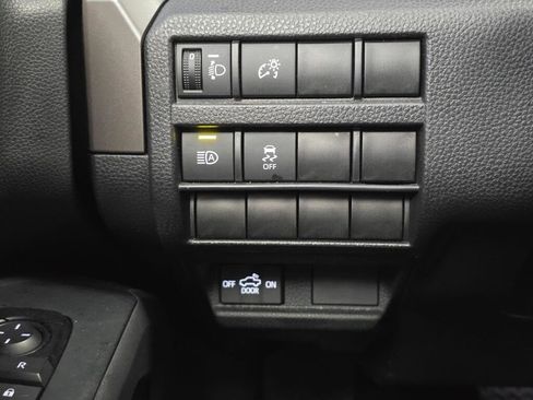 Certified 2024 Toyota Tacoma TRD Off-Road AWD/4WD image 24