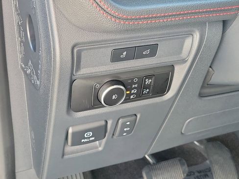 Used 2023 Ford Expedition Limited image 20